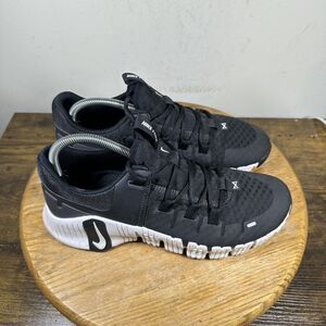 Nike Free Metcon 5 Shoes Womens Size 10 Black White Training Athletic DV3950-001